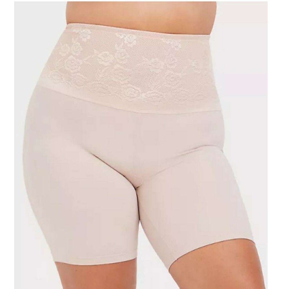 NWT Torrid Microfiber 360° Smoothing Short
